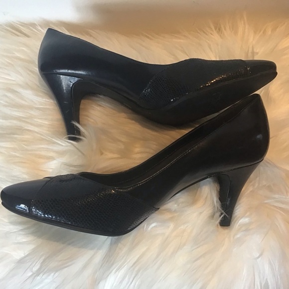 East 5th classic black moderate heel pump reptile embossed cross toe detail 7 - Picture 3 of 8